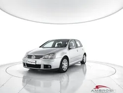 Argento Usata 2006 VW Golf V Sportline Tre volumi | 3762 € (Buon prezzo)