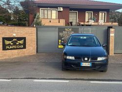 Nero Usata 2001 Seat Leon Stella Tre volumi | 2350 € (Buon prezzo)