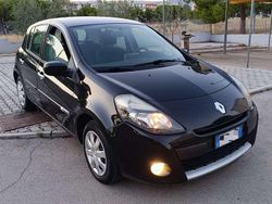 Nero Usata 2012 Renault Clio IV Dynamique Tre volumi | 4400 € (Super prezzo)