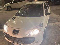 Usata 2011 Peugeot 206+ Due volumi | 2000 € (Molto cara)