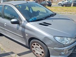 Grigio Usata 2005 Peugeot 206 Tre volumi | 1000 € (Super prezzo)