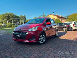 Rosso Usata 2017 Hyundai i10 Due volumi | 9400 € (Buon prezzo)