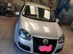 Grigio Usata 2008 VW Golf V Tre volumi | 5500 € (Molto cara)