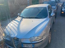 Grigio Usata 2003 Alfa Romeo 147 Due volumi | 1500 € (Ottimo prezzo)