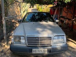 Grigio Usata 1994 Mercedes E200 Cabrio | 8000 €