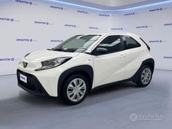 Bianco Usata 2025 Toyota Aygo X Active SUV | 14.890 € (Buon prezzo)