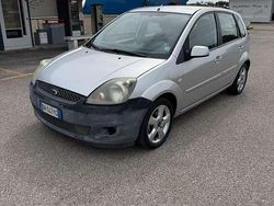 Usata 2007 Ford Fiesta Due volumi | 1000 € (Ottimo prezzo)