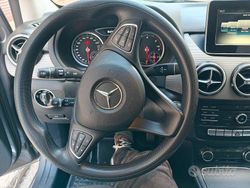 Grigio Usata 2017 Mercedes B180 Monovolume | 10.500 €