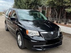 Nero Usata 2012 Lancia Voyager Platinum Monovolume | 11.500 € (Cara)
