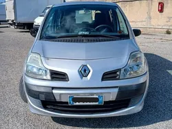 Argento Usata 2008 Renault Modus Monovolume | 1800 € (Buon prezzo)