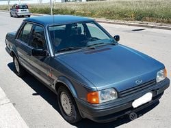 Usata 1988 Ford Orion Ghia Tre volumi | 1800 €