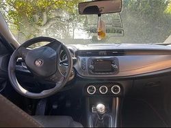 Nero Usata 2014 Alfa Romeo Giulietta Tre volumi | 5500 € (Ottimo prezzo)