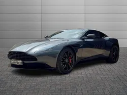 Grey metallic Usata 2022 Aston Martin DB11 Coupé | 159.900 €