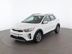 Bianco Usata 2022 Kia Stonic Style SUV | 17.299 € (Cara)