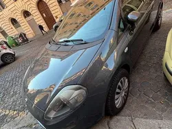 Grigio Usata 2017 Fiat Punto Lounge Due volumi | 5800 € (Ottimo prezzo)