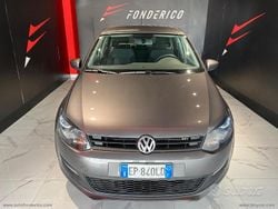 Grigio Usata 2012 VW Polo Highline Tre volumi | 5999 € (Buon prezzo)