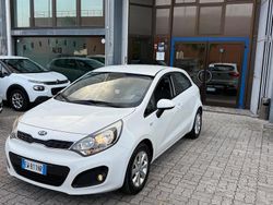 Bianco Usata 2014 Kia Rio Active Tre volumi | 6300 € (Buon prezzo)