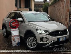 Grigio Usata 2023 VW T-Roc Life SUV | 19.990 € (Super prezzo)