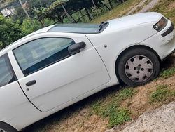 Bianco Usata 2003 Fiat Punto Due volumi | 400 € (Super prezzo)