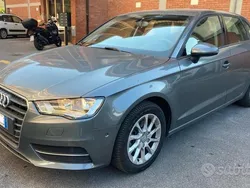 Grigio(met.) Usata 2015 Audi A3 Ambition Tre volumi | 11.900 € (Ottimo prezzo)