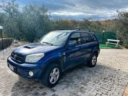 Blu Usata 2004 Toyota RAV4 SUV | 2800 € (Ottimo prezzo)
