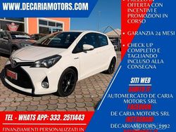 Bianco Usata 2015 Toyota Yaris Hybrid Active Tre volumi | 9500 € (Buon prezzo)
