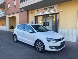 Bianco Usata 2014 VW Polo Highline Tre volumi | 8990 € (Buon prezzo)