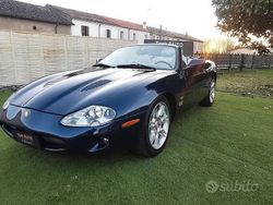 Blu Usata 1998 Jaguar XKR Cabrio | 39.700 € (Buon prezzo)