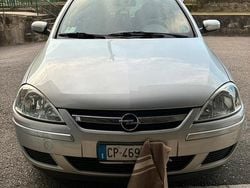 Grigio Usata 2004 Opel Corsa Due volumi | 2000 € (Buon prezzo)