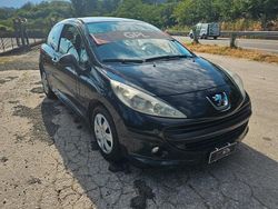 Nero Usata 2010 Peugeot 207 Sport Tre volumi | 1499 € (Ottimo prezzo)