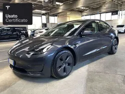 Midnight silver metallic Usata 2021 Tesla Model 3 Long Range Tre volumi | 31.800 € (Buon prezzo)