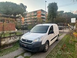 Bianco Usata 2017 Peugeot Partner Monovolume | 9500 € (Molto cara)