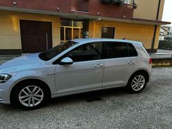 Bianco Usata 2017 VW Golf Executive Tre volumi | 11.500 € (Molto cara)