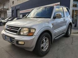 Grigio Usata 2002 Mitsubishi Pajero SUV | 7900 € (Cara)