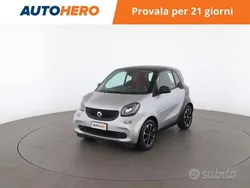 Usata 2015 Smart ForTwo Coupé Due volumi | 8899 € (Buon prezzo)