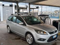 Grigio Usata 2010 Ford Focus Station wagon | 4700 € (Molto cara)