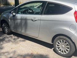 Grigio Usata 2009 Ford Fiesta Due volumi | 2000 € (Buon prezzo)