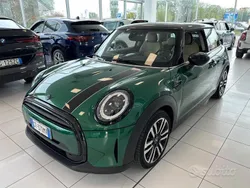 British racing green iv metal Usata 2024 Mini Cooper Due volumi | 25.900 € (Ottimo prezzo)