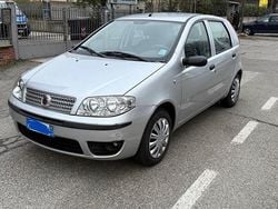Argento Usata 2009 Fiat Punto Classica Tre volumi | 1900 € (Ottimo prezzo)