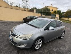Marrone Usata 2012 Opel Astra Tre volumi | 3100 € (Ottimo prezzo)