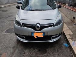 Grigio Usata 2015 Renault Scénic Monovolume | 6400 € (Buon prezzo)