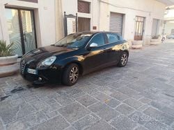 Nero Usata 2014 Alfa Romeo Giulietta Due volumi | 7200 € (Buon prezzo)