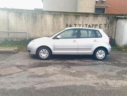Grigio Usata 2007 VW Polo Tre volumi | 3900 € (Molto cara)