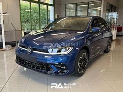 Blu/azzurro Nuova 2025 VW Polo R-line Plus Tre volumi | 28.200 € (Molto cara)
