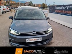 Grigio Usata 2019 VW Touran R-line Monovolume | 19.900 € (Buon prezzo)