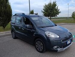 Usata 2015 Peugeot Partner Tepee Monovolume | 8900 € (Buon prezzo)