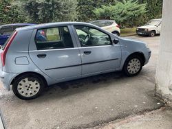 Usata 2011 Fiat Punto Due volumi | 1000 € (Super prezzo)