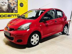 Rosso Usata 2011 Toyota Aygo Connect Style Due volumi | 4990 € (Buon prezzo)