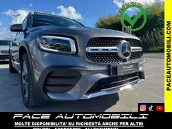 Grigio metallizzato Usata 2021 Mercedes GLB200 Premium SUV | 41.000 € (Molto cara)