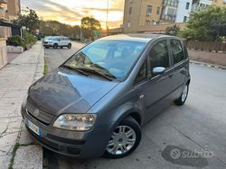 Grigio Usata 2007 Fiat Idea Monovolume | 4950 € (Molto cara)
